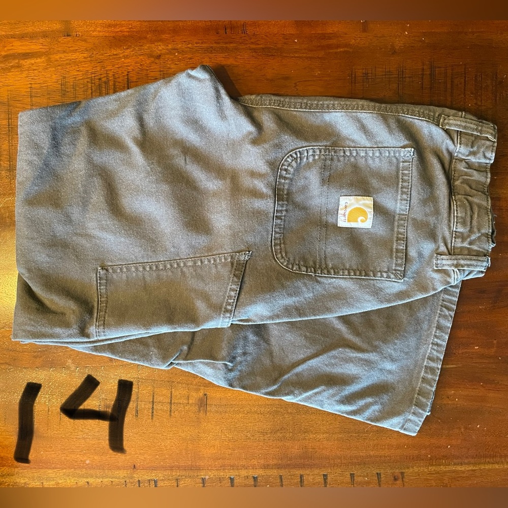 EUC Carhartt Pants